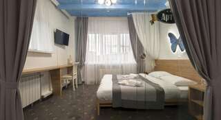 Гостиница АРТ 11 Нижний Новгород Двухместный номер с 1 кроватью или 2 отдельными кроватями и собственной внешней ванной комнатой-15